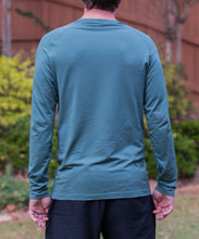 Load image into Gallery viewer, Men's Metal Vent Tech Long-Sleeve Shirt